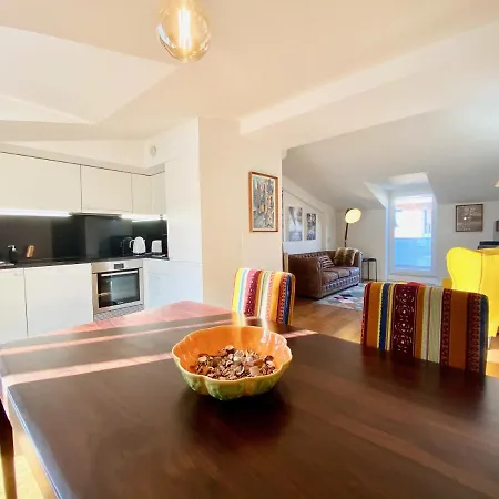 아파트 Unique By Myplaceforyou, In The Center Of With Views Over The And The Tagus River