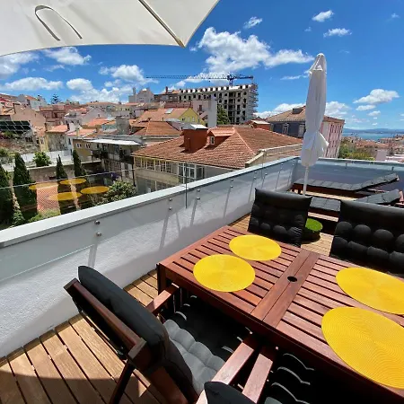 Unique By Myplaceforyou, In The Center Of With Views Over The And The Tagus River Lisboa